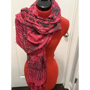 LC Sport Red Black Floral Scarf Lightweight Fringe Wrap One Size